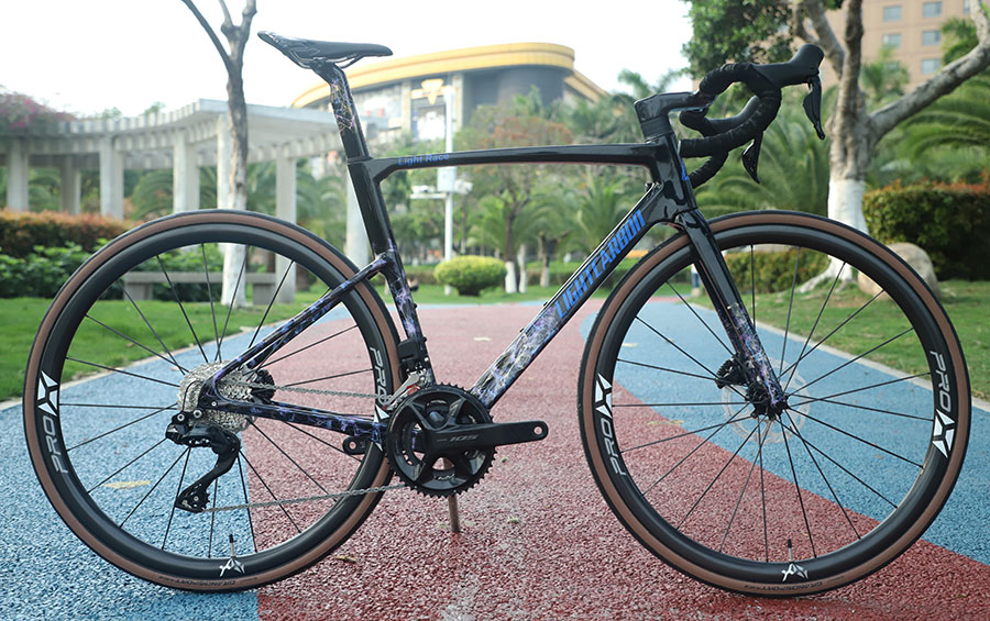 Kompletny rower LightCarbon LCR017-D